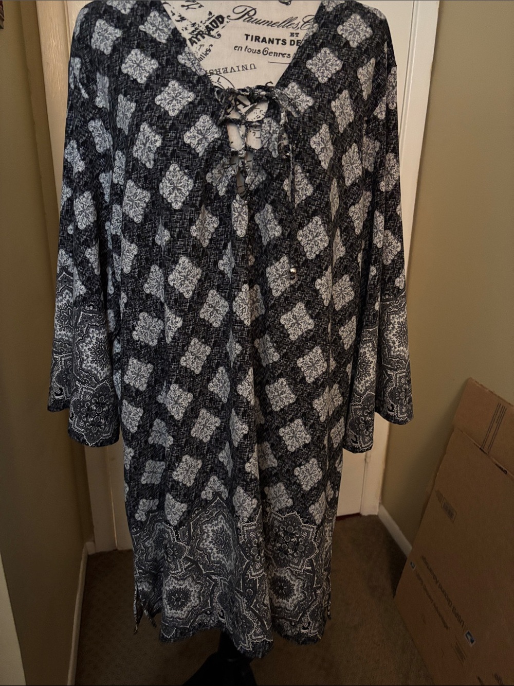 Tie-Front Black & White Patterned Women's Tunic top